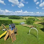 Sofia Haven In Nature With Pool 公寓